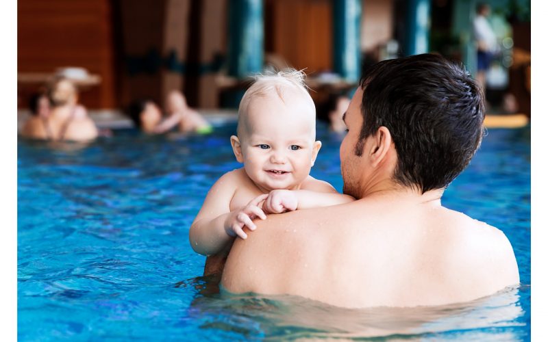 Bebés al agua