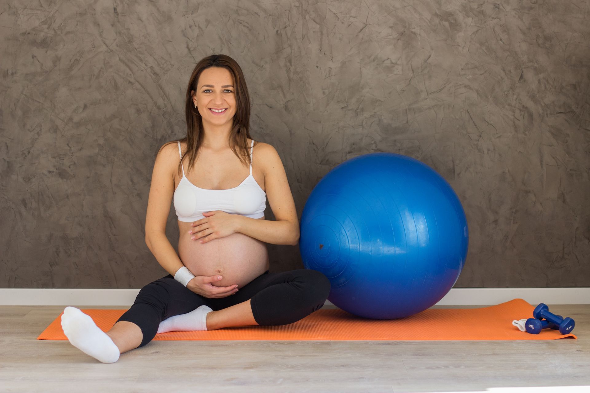 pilates-con-pelota-para-embarazadas